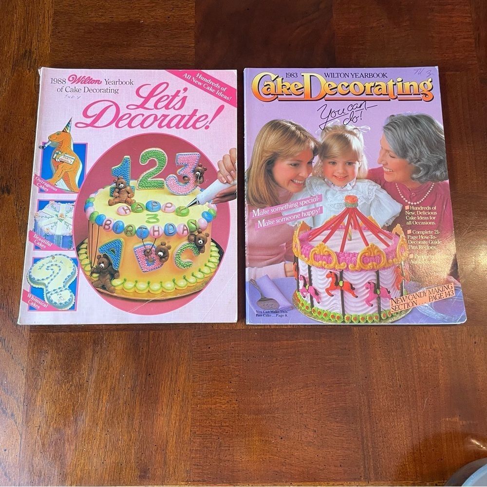 Wilton Cake Decorating Magazines 1983 and 1988 Yearbook Carousel Cake Candy